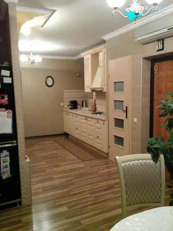 Продается отличная двухкомнатная квартира в центре Ялты